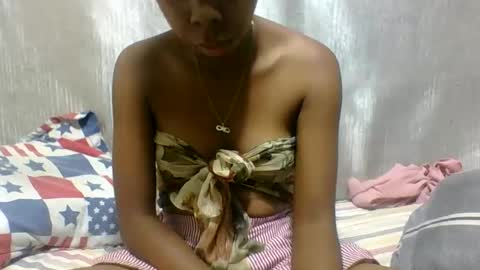 Snapshot of skamboty chatting on 12.18.25 skamboty online show from 12.18.25