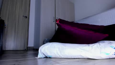 Snapshot of skarletsexy chatting on 10.20.25 Skarlet online show from 10.20.25