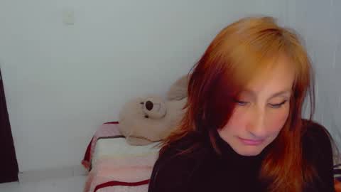 Snapshot of skarlett2072 chatting on 10.05.25 Arlett online show from 10.05.25