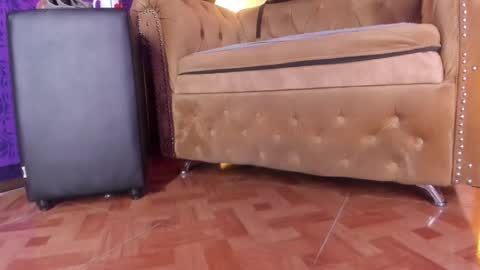 skarlettbarnes online show from 04.30.26