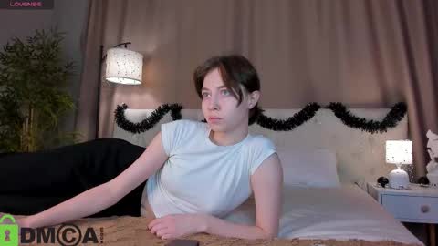 Snapshot of skelerata chatting on 12.02.25 Emily online show from 12.02.25