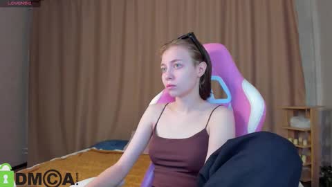 Snapshot of skelerata chatting on 12.20.25 Emily online show from 12.20.25