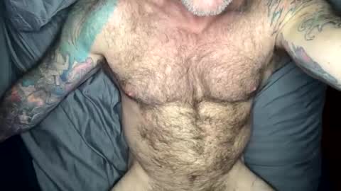 Snapshot of skimaskedbeef chatting on 05.17.26 BEEF online show from 05.17.26