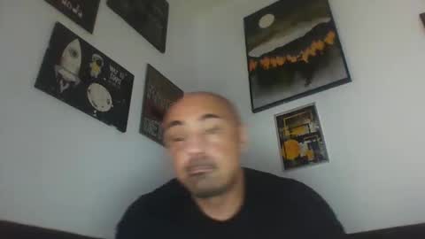 Snapshot of skinboys chatting on 01.11.25 skinboys online show from 01.11.25