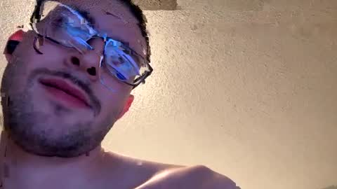 Snapshot of skinndick214 chatting on 09.20.25 daddy online show from 09.20.25