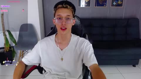 skinny_bigcock20 online show from 11.29.25