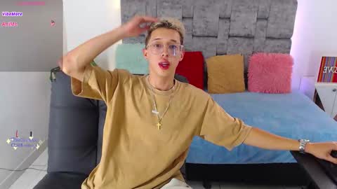 skinny_bigcock20 online show from 12.03.25