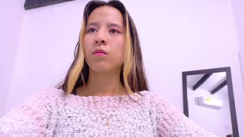 skinny_hottie18 online show from 01.04.25