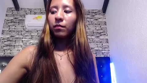 skinny_hottie18 online show from 02.28.25