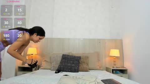 Isabela online show from 10.05.25