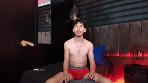 skinny jean  online show from 03.28.26