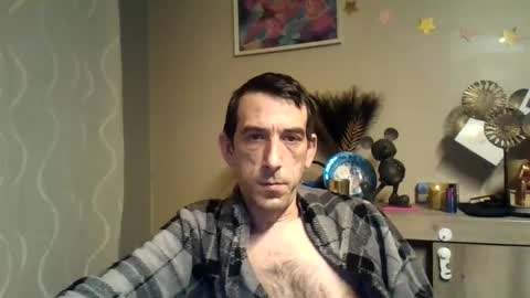 SkinnyBigCock2 online show from 01.26.25