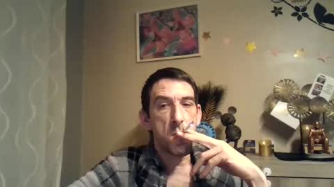 SkinnyBigCock2 online show from 01.28.25