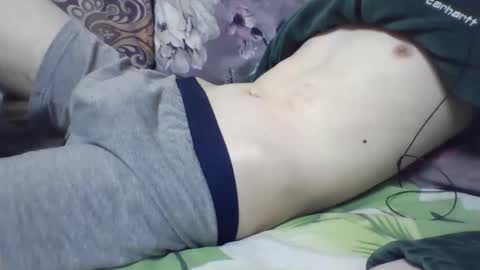 skinnycuteb0y online show from 01.04.25