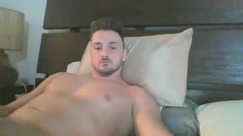 Snapshot of skinnyguylongdick1 chatting on 12.14.24 skinnyguylongdick1 online show from 12.14.24