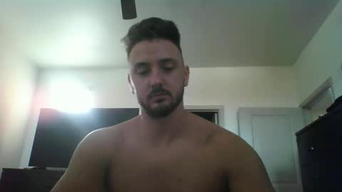Snapshot of skinnyguylongdick1 chatting on 12.28.24 skinnyguylongdick1 online show from 12.28.24