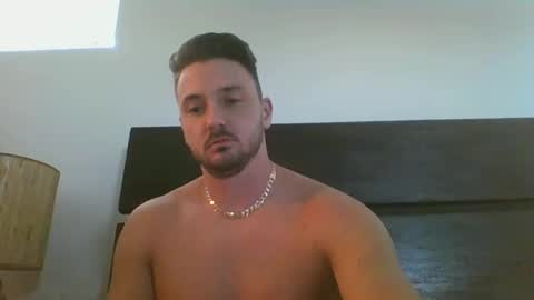 Snapshot of skinnyguylongdick1 chatting on 02.18.25 skinnyguylongdick1 online show from 02.18.25