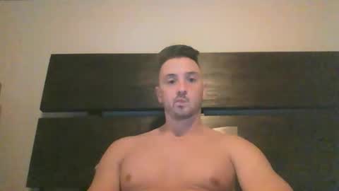 skinnyguylongdick1 online show from 12.20.25