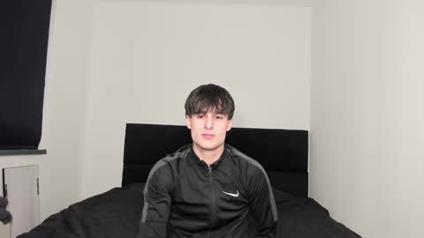 Snapshot of skinnyguywithbigd chatting on 11.27.25 skinnyguywithbigd online show from 11.27.25