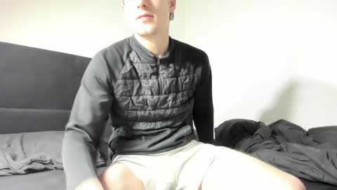 Snapshot of skinnyguywithbigd chatting on 12.03.25 skinnyguywithbigd online show from 12.03.25