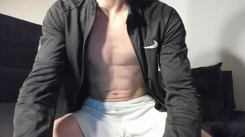 Snapshot of skinnyguywithbigd chatting on 02.05.26 skinnyguywithbigd online show from 02.05.26