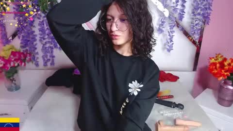  SKINNYHORNY   online show from 12.28.24