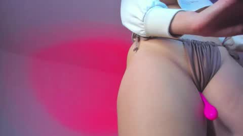  SKINNYHORNY   online show from 10.17.25