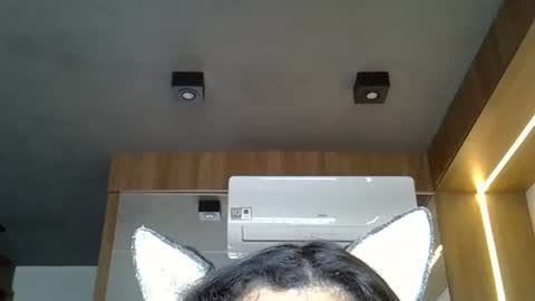 skinnykittencam online show from 10.21.25