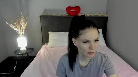 Snapshot of skinyjoy chatting on 02.15.26 Joys online show from 02.15.26