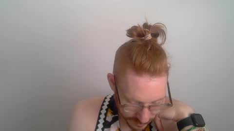 Snapshot of sklave_s chatting on 06.20.26 sklave_s online show from 06.20.26