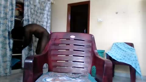 Snapshot of sklavepappu143 chatting on 07.13.26 Indianslut1431 online show from 07.13.26