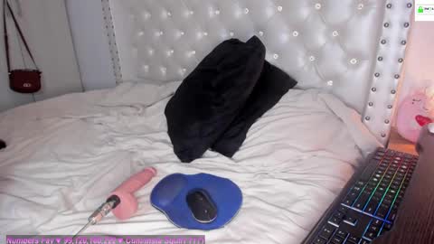 Sky  Independent model WISH LIST   online show from 02.26.25