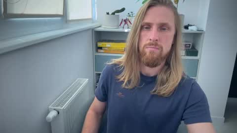 Snapshot of sky_guy25 chatting on 09.23.25 sky_guy25 online show from 09.23.25