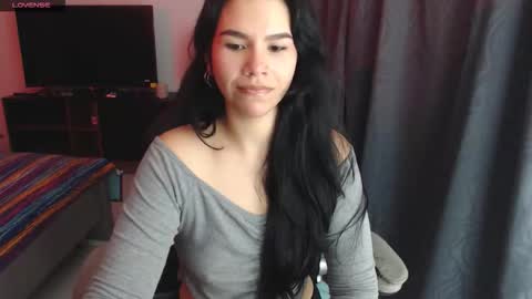Snapshot of sky_lover_ chatting on 10.17.25 Sky  online show from 10.17.25