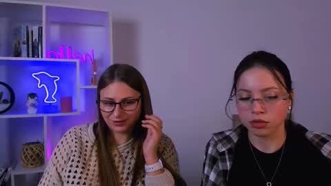 Snapshot of skye_vexa chatting on 11.11.25 skye vexa online show from 11.11.25