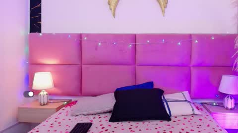 Angel online show from 12.21.25