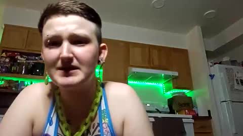 Snapshot of skyisacutie chatting on 12.17.25 Skyisacutie online show from 12.17.25