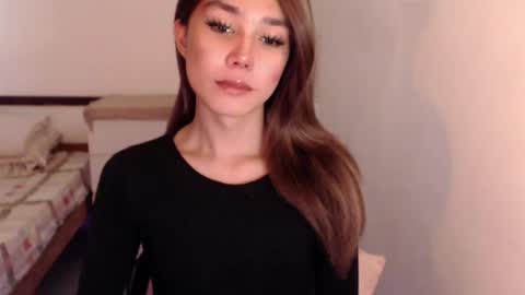 Snapshot of skyllerkent chatting on 07.18.26 Sky online show from 07.18.26