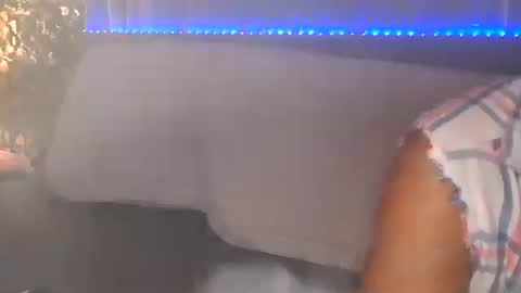 skyonetoo3 online show from 11.09.25