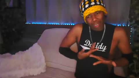 skyonetoo3 online show from 11.11.25