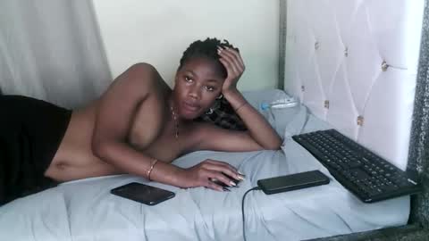 skyqueen0 online show from 10.26.25