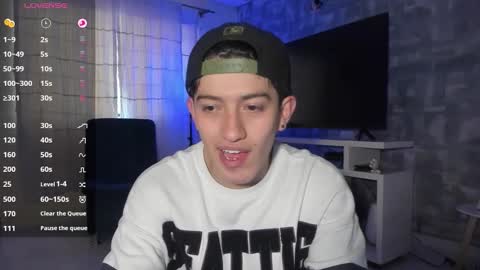 Snapshot of skyrid3r chatting on 10.16.25 Skyrider online show from 10.16.25