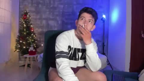 Snapshot of skyrid3r chatting on 12.03.25 Skyrider online show from 12.03.25