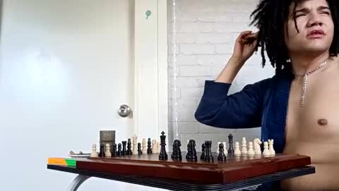 Snapshot of skysnicker chatting on 10.18.25 skysnicker online show from 10.18.25