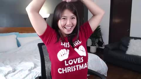 Snapshot of skytime96 chatting on 02.20.25 Sky online show from 02.20.25