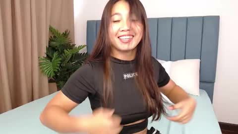 Snapshot of skytime96 chatting on 10.26.25 Sky online show from 10.26.25