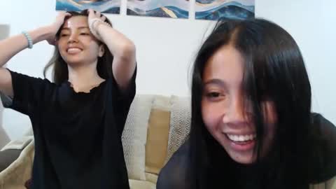 Snapshot of skytime96 chatting on 03.12.26 Sky online show from 03.12.26