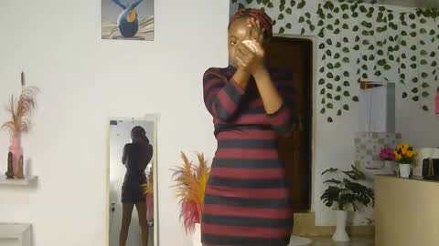 Snapshot of skyy_brown chatting on 06.09.26 Bella online show from 06.09.26