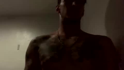 Snapshot of skyydaddy9 chatting on 10.16.25 skyydaddy9 online show from 10.16.25