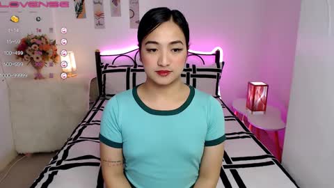 Queen Cyrine online show from 12.24.24